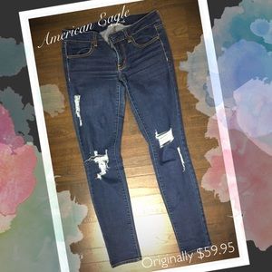 AE Dark Wash Distressed Skinny Jegging Jeans